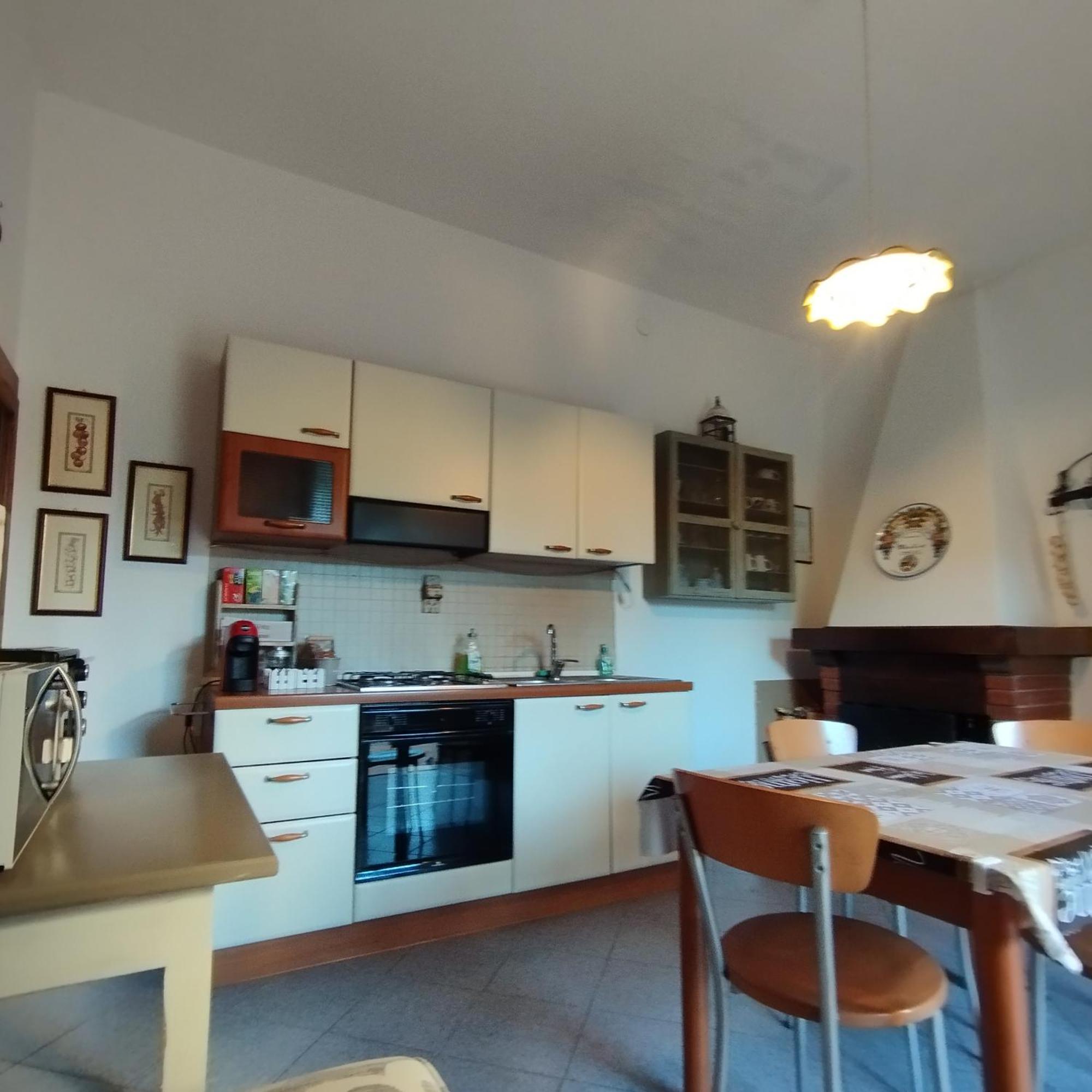 Casa Ugo Lägenhet Poppi Exteriör bild