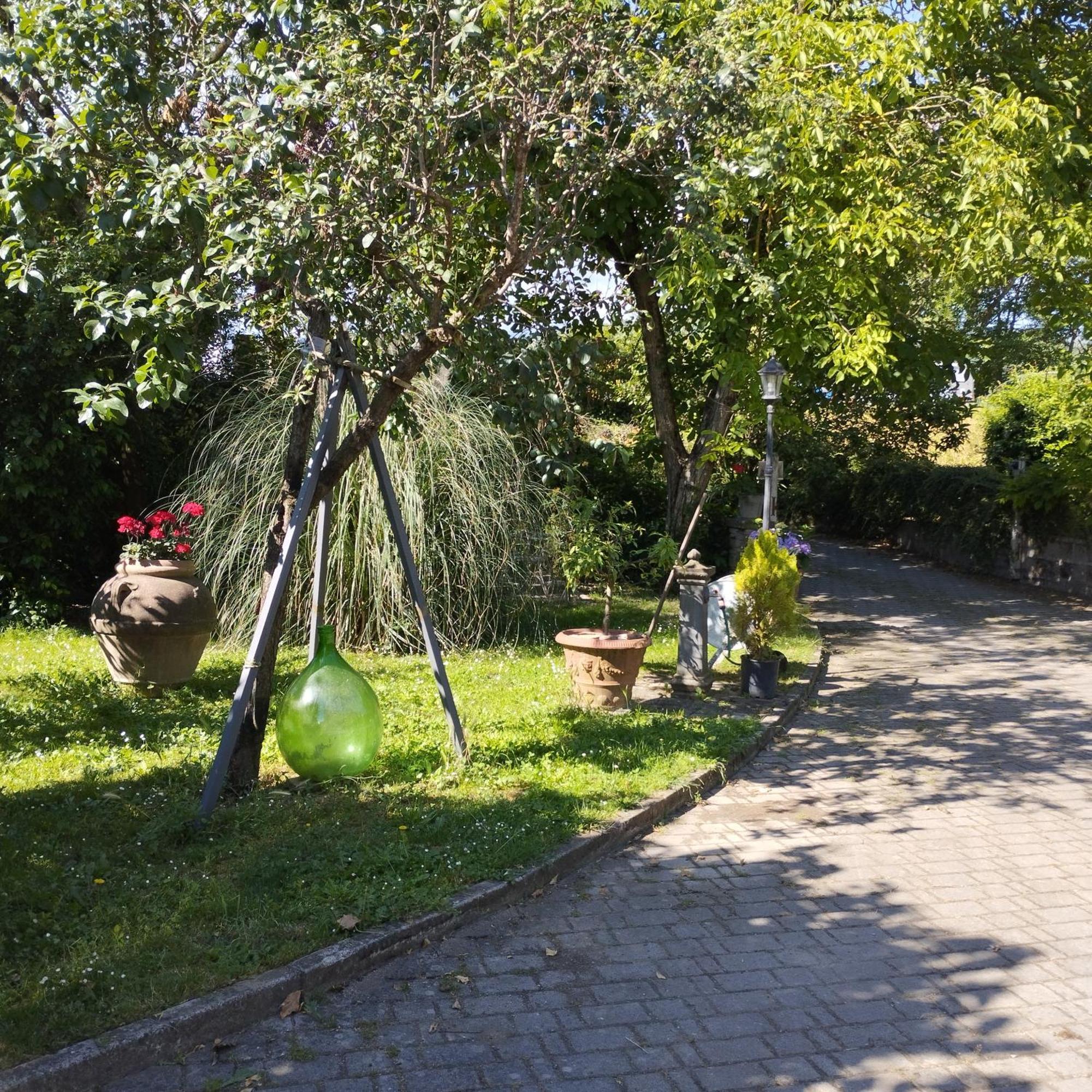 Casa Ugo Lägenhet Poppi Exteriör bild