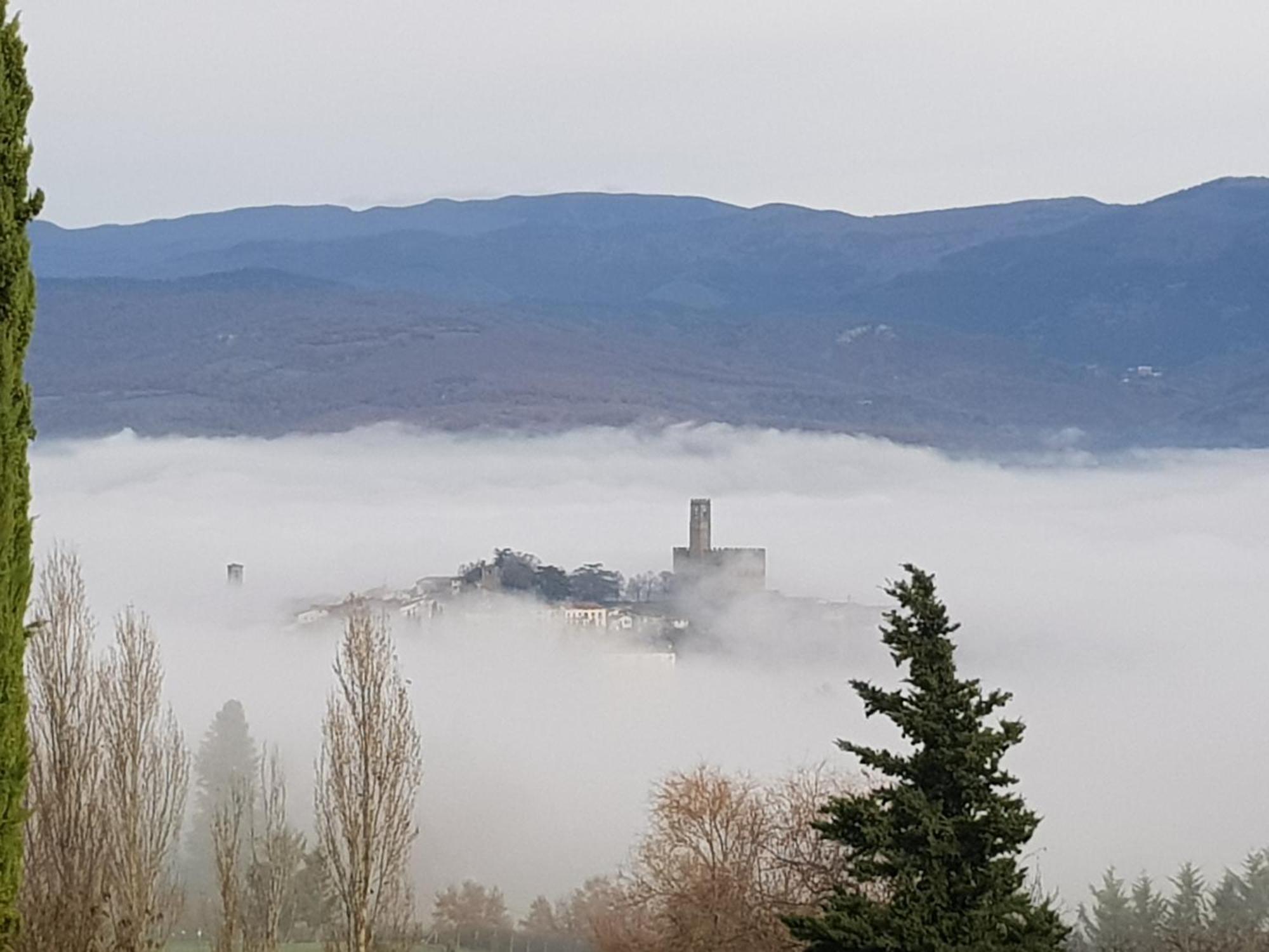 Casa Ugo Lägenhet Poppi Exteriör bild